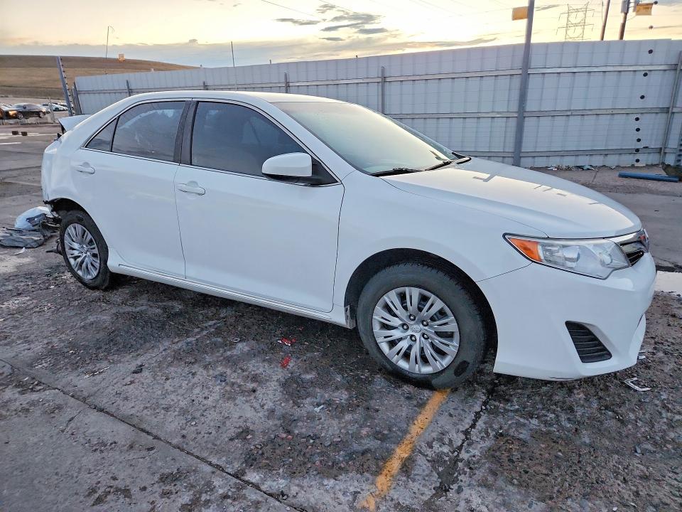 68877906 :رقم المزاد ، 4T1BF1FK8EU419974 vin ، 2014 Toyota Camry مزاد بيع
