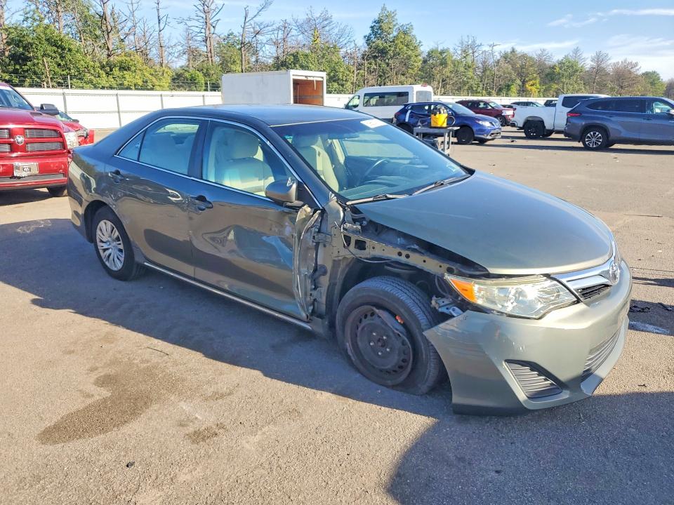 69853786 :رقم المزاد ، 4T4BF1FK6ER378878 vin ، 2014 Toyota Camry مزاد بيع