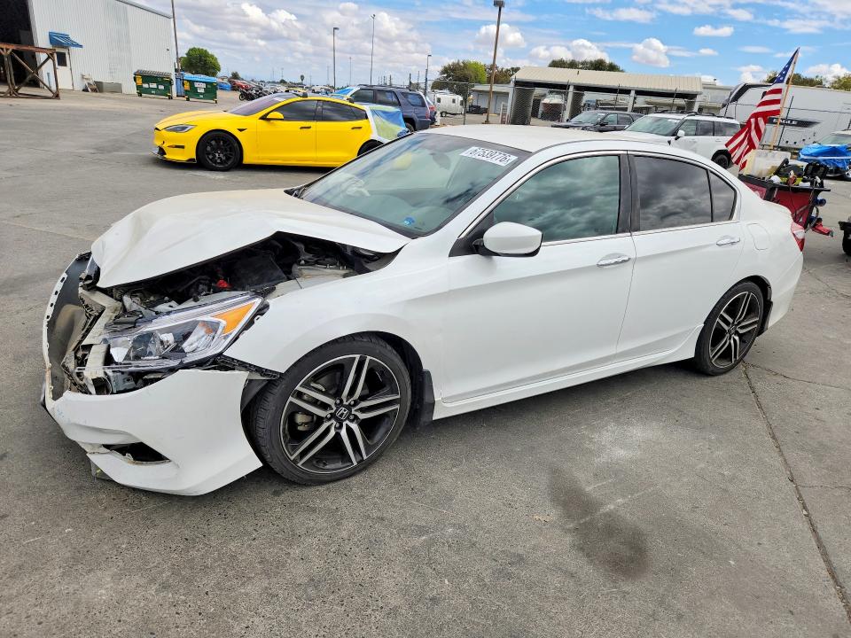67539776 :رقم المزاد ، 1HGCR2F17HA178977 vin ، 2017 Honda Accord مزاد بيع