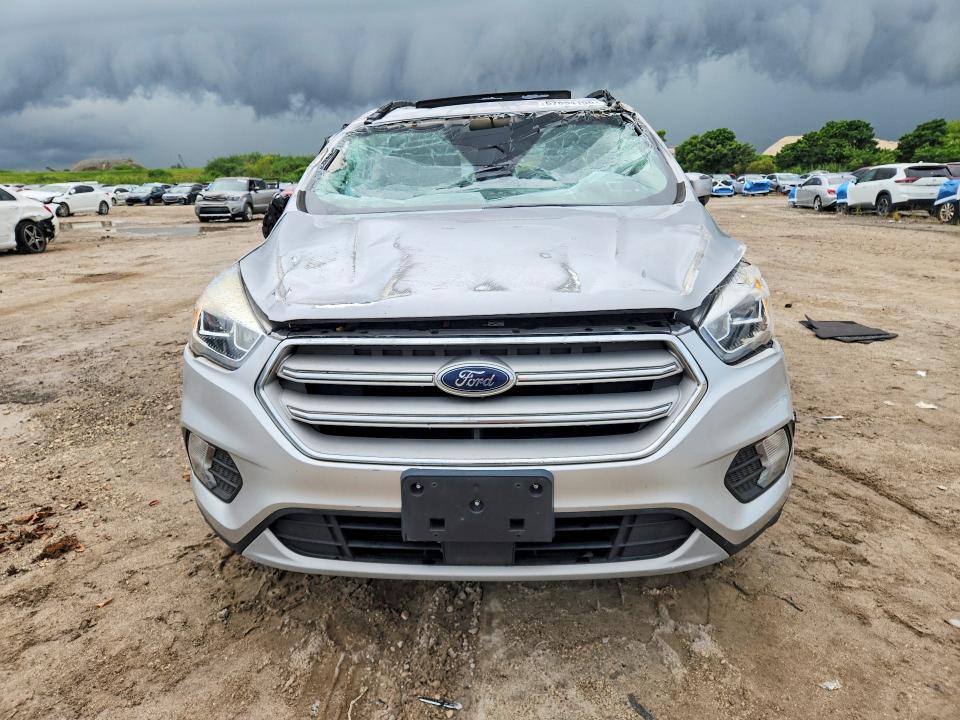 2019 Ford Escape მანქანა იყიდება აუქციონზე, vin: 1FMCU9HD0KUA57254, აუქციონის ნომერი: 67854196