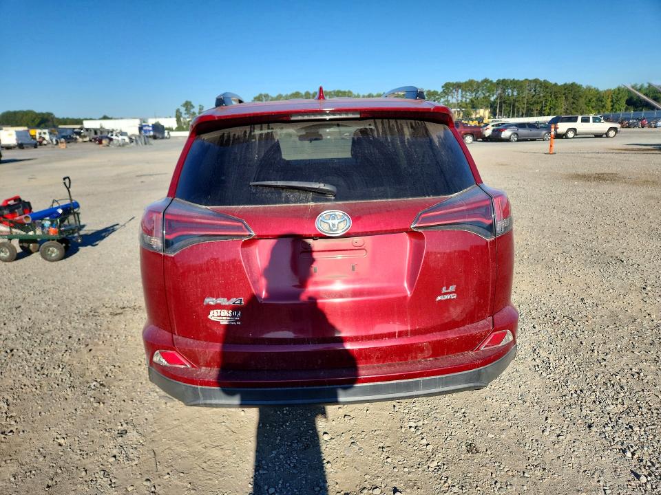70669746 :رقم المزاد ، 2T3BFREV9JW825306 vin ، 2018 Toyota Rav4 مزاد بيع