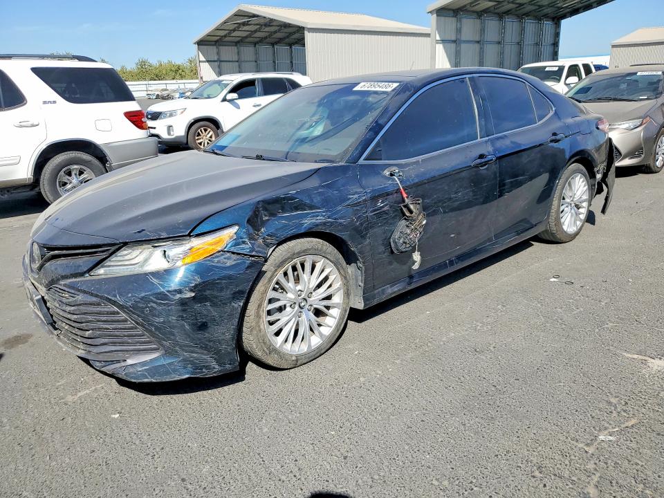 2018 Toyota Camry მანქანა იყიდება აუქციონზე, vin: 4T1B11HK5JU553606, აუქციონის ნომერი: 67895486