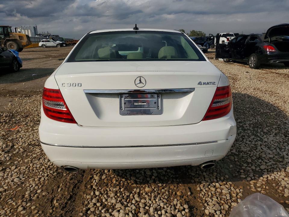Продажа на аукционе авто 2013 Mercedes-benz C, vin: WDDGF8ABXDR266256, номер лота: 69400136