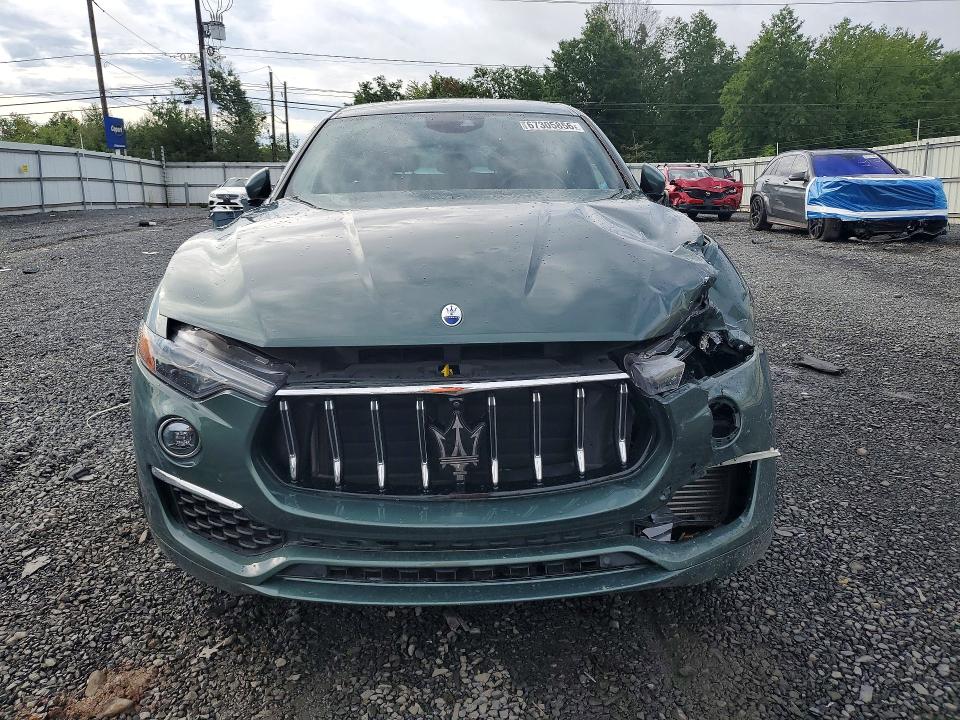 67305856 :رقم المزاد ، ZN661XUA6NX393504 vin ، 2022 Maserati Levante مزاد بيع