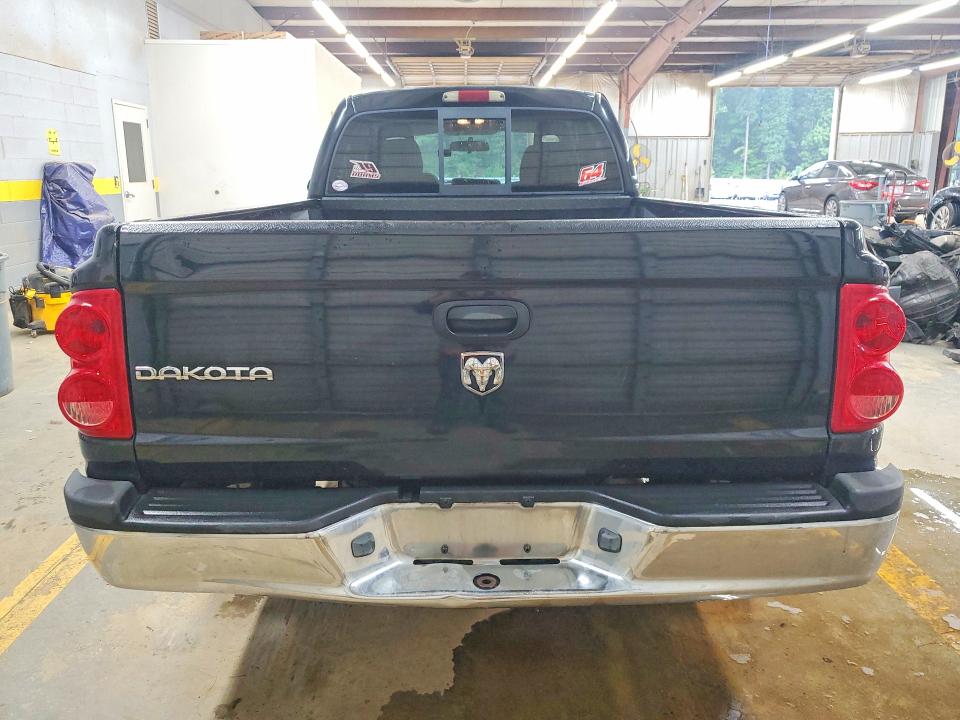 70163036 :رقم المزاد ، 1D7HE22K85S271310 vin ، 2005 Dodge Dakota مزاد بيع