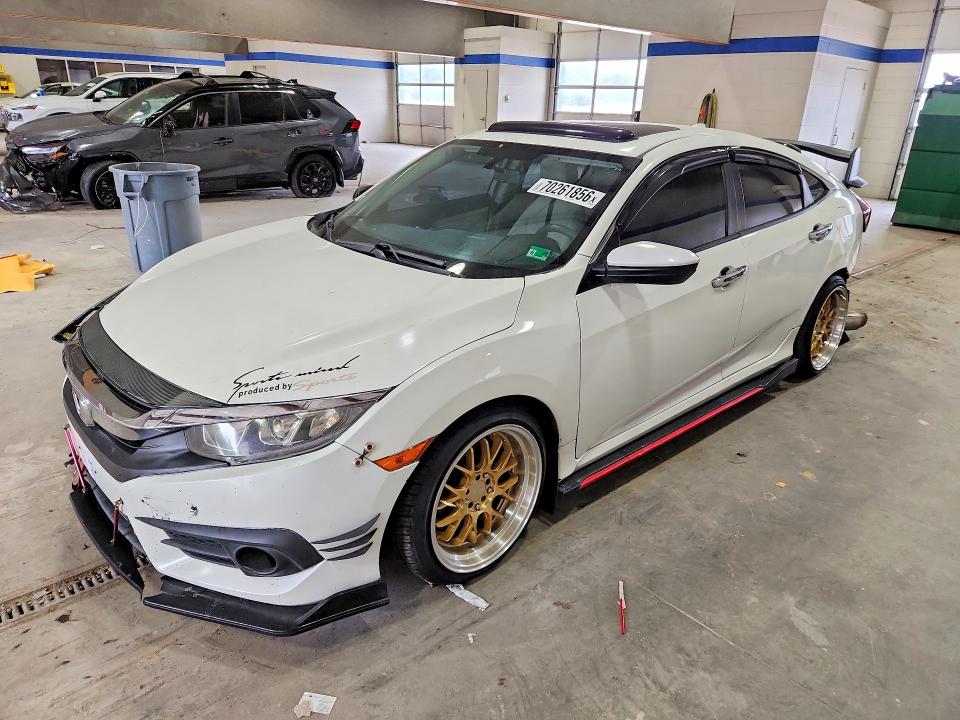 Auction sale of the 2016 Honda Civic, vin: 2HGFC1F33GH631843, lot number: 70261856