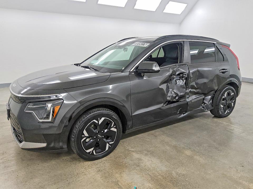 2023 Kia Niro მანქანა იყიდება აუქციონზე, vin: KNDCR3L10P5037202, აუქციონის ნომერი: 70154176