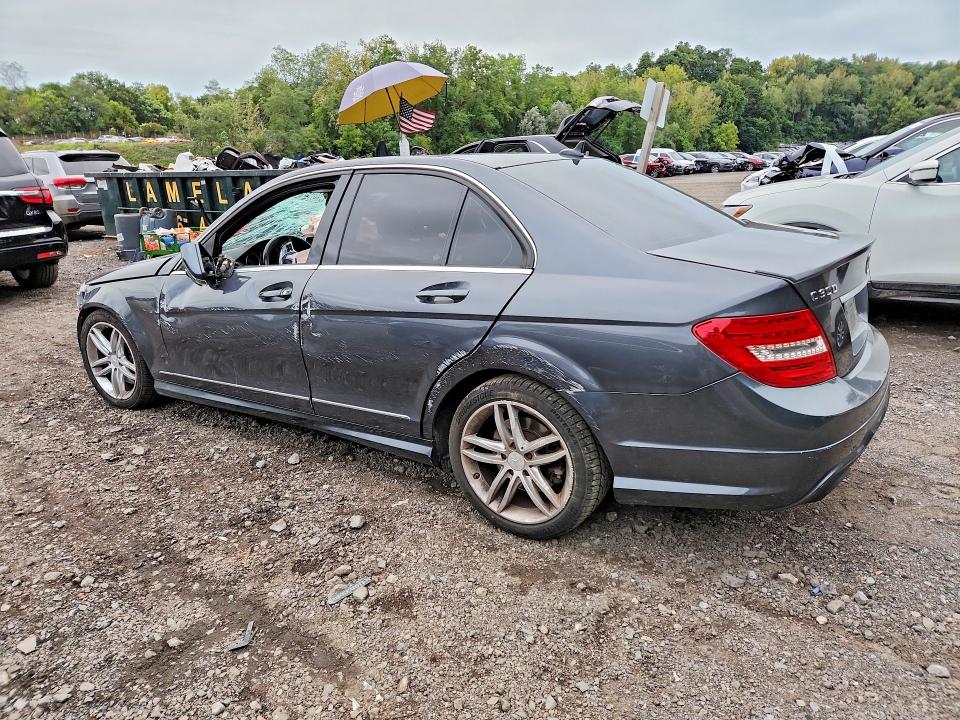 2013 Mercedes-benz C მანქანა იყიდება აუქციონზე, vin: WDDGF8AB8DR242439, აუქციონის ნომერი: 70006716