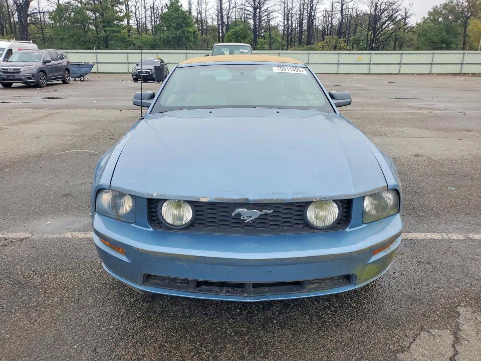 70811406 :رقم المزاد ، 1ZVHT85H755190149 vin ، 2005 Ford Mustang مزاد بيع