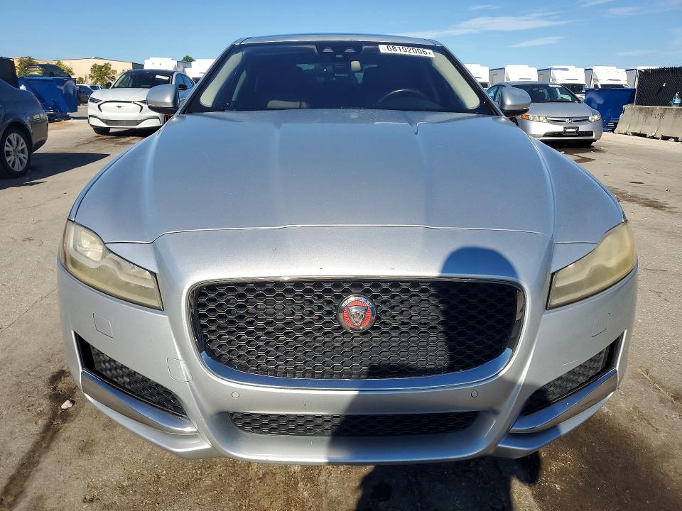 2017 Jaguar Xf მანქანა იყიდება აუქციონზე, vin: SAJBD4BVXHCY42479, აუქციონის ნომერი: 68192006