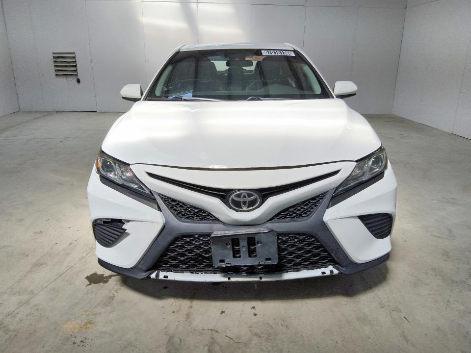2020 Toyota Camry მანქანა იყიდება აუქციონზე, vin: 4T1G11AK2LU913045, აუქციონის ნომერი: 67016136