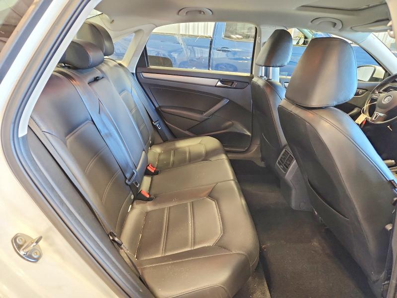 68349156 :رقم المزاد ، 1VWBV7A30FC042877 vin ، 2015 Volkswagen Passat مزاد بيع
