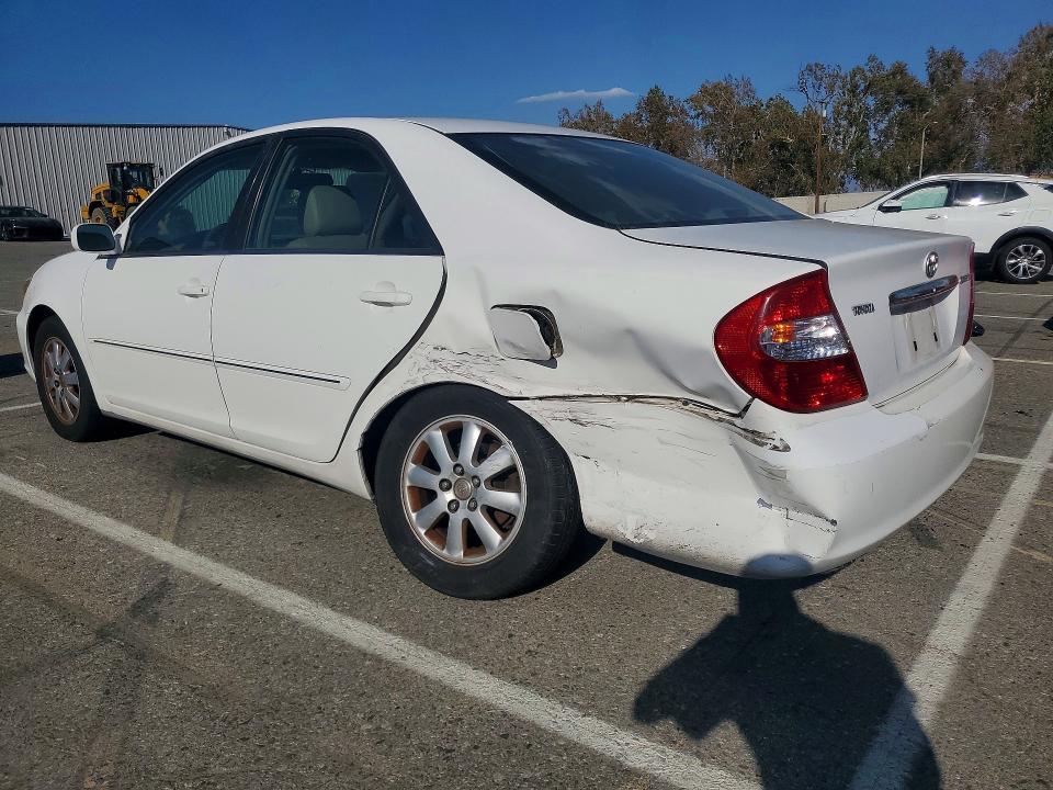 70557626 :رقم المزاد ، JTDBE30KX20106908 vin ، 2002 Toyota Camry مزاد بيع
