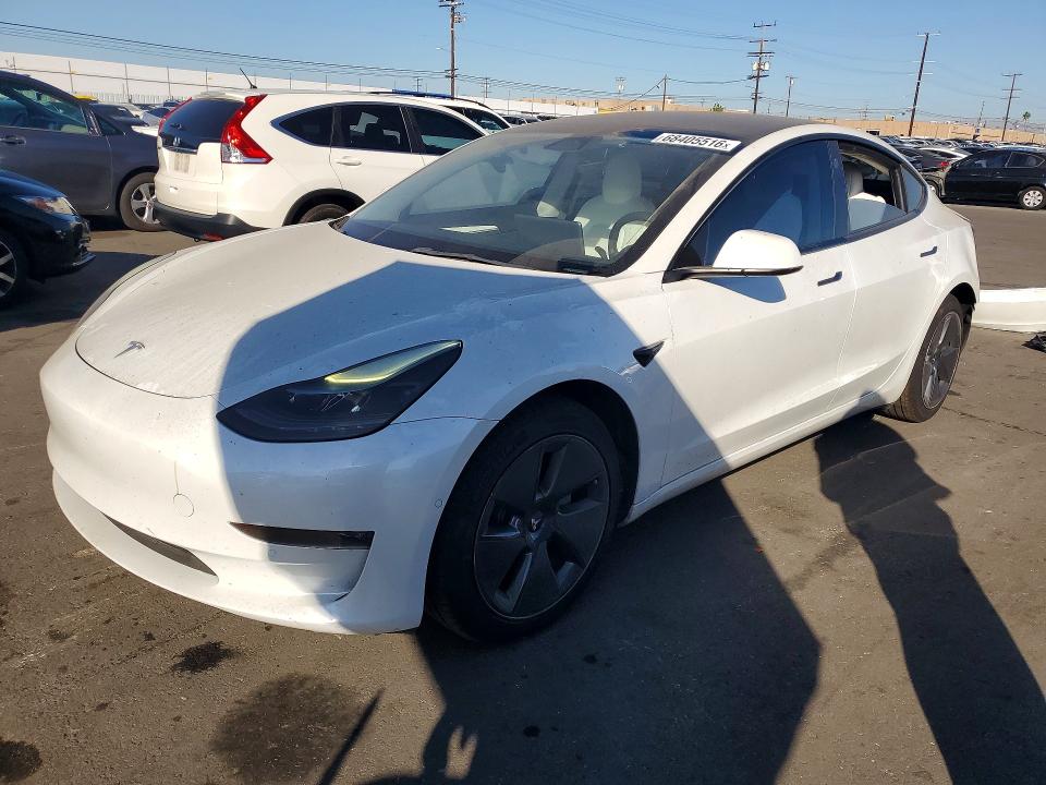 Продажа на аукционе авто 2022 Tesla Model 3, vin: 5YJ3E1EB7NF195652, номер лота: 68405516