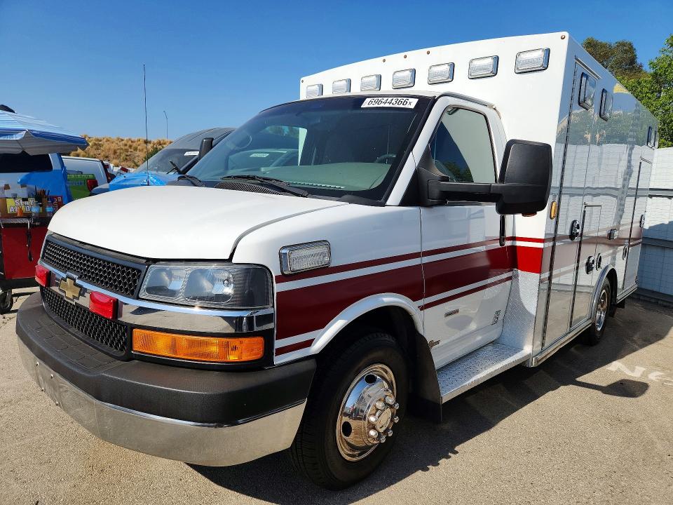 69644366 :رقم المزاد ، 1GB3G2CL3F1240998 vin ، 2015 Chevrolet Express G3500 مزاد بيع