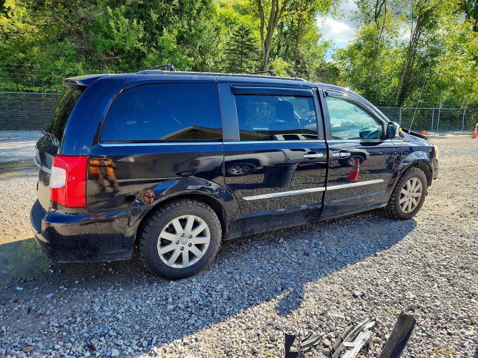 Auction sale of the 2011 Chrysler Town & Country, vin: 2A4RR8DG2BR749484, lot number: 68876366