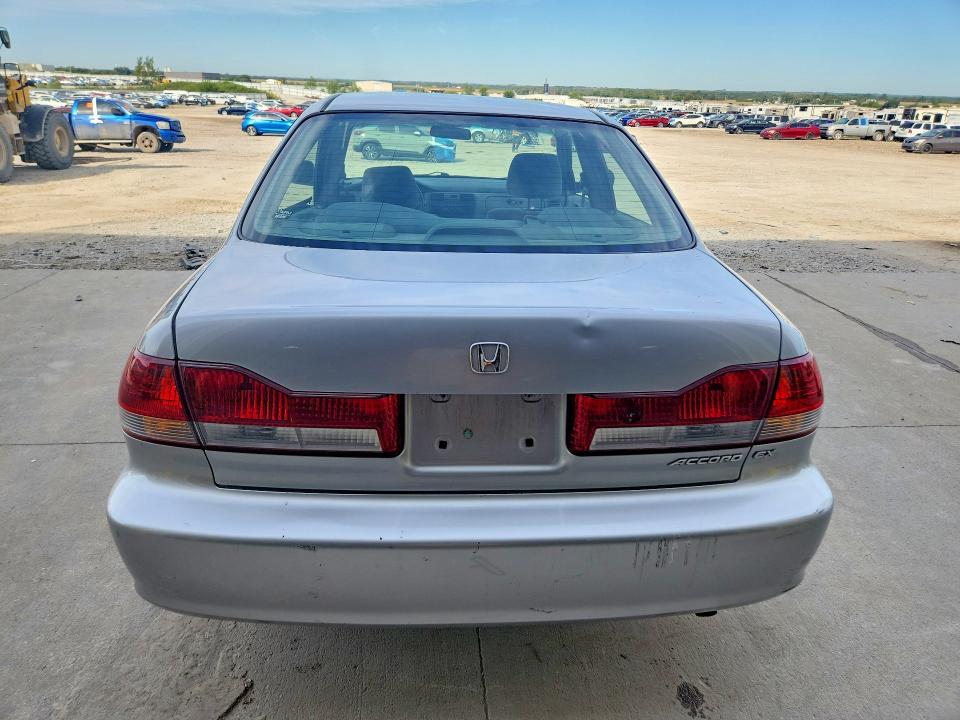 Продажа на аукционе авто 2002 Honda Accord, vin: 1HGCG668X2A171748, номер лота: 68333456