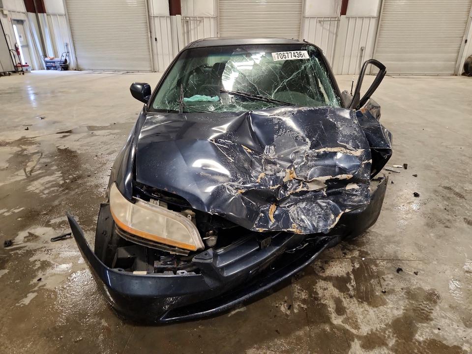 Продажа на аукционе авто 2000 Honda Accord, vin: 1HGCG5659YA087297, номер лота: 70677436