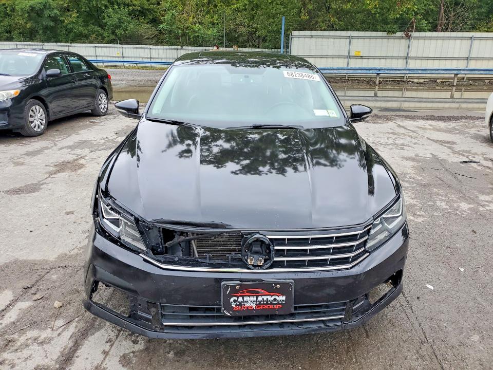 Продаж на аукціоні авто 2017 Volkswagen Passat, vin: 1VWBT7A30HC037106, номер лоту: 68238486