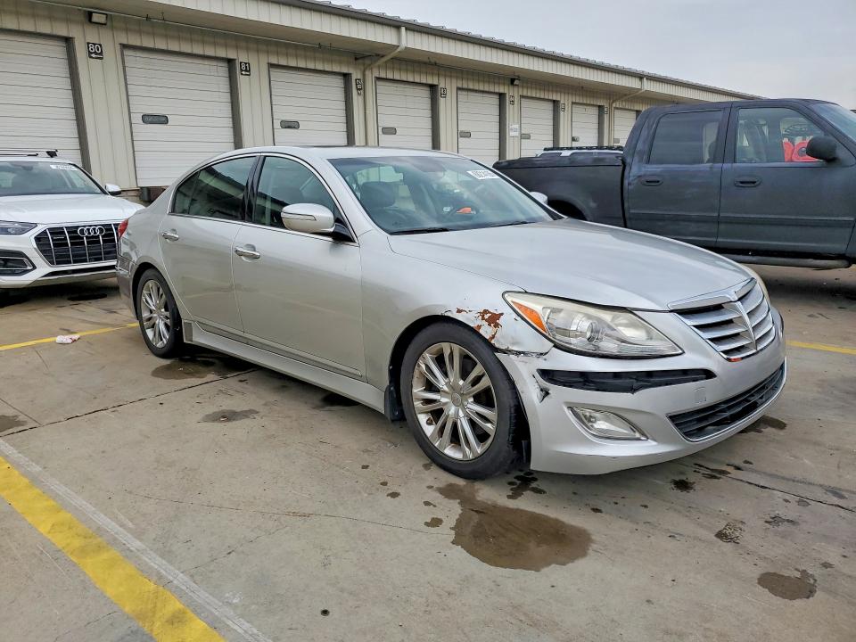 2013 Hyundai Genesis მანქანა იყიდება აუქციონზე, vin: KMHGC4DD7DU221079, აუქციონის ნომერი: 68214186