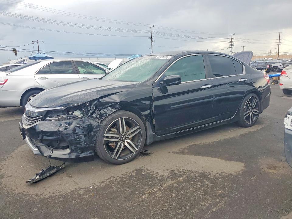 Продажа на аукционе авто 2017 Honda Accord, vin: 1HGCR2F13HA258521, номер лота: 67995826