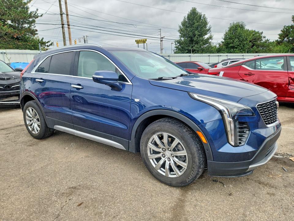 69286386 :رقم المزاد ، 1GYFZCR45NF138574 vin ، 2022 Cadillac Xt4 مزاد بيع
