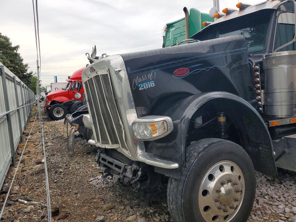 Продажа на аукционе авто 2011 Peterbilt 389, vin: 1XPXD49X4BD127998, номер лота: 68088176