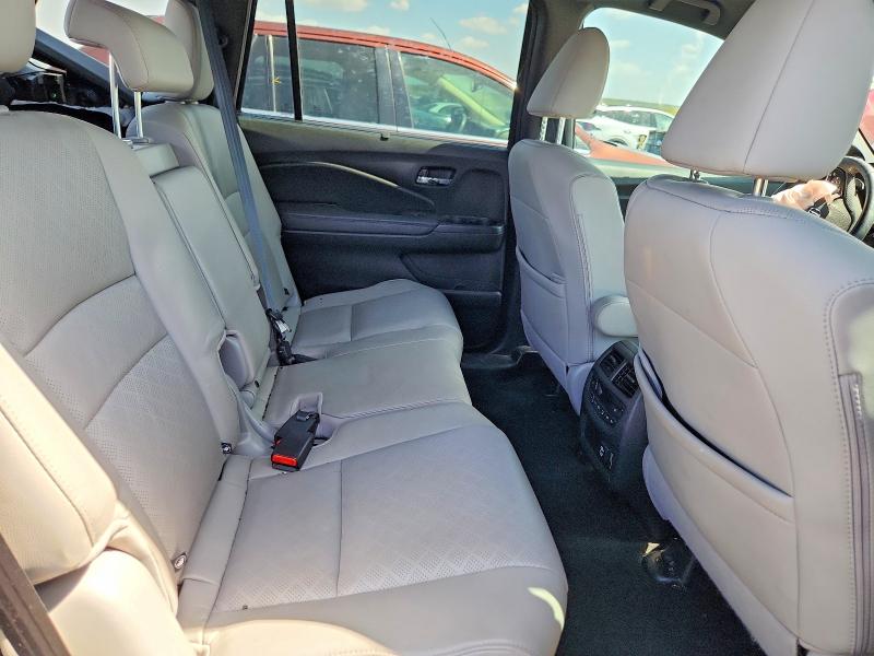 Auction sale of the 2021 Honda Passport, vin: 5FNYF8H01MB033777, lot number: 69012706