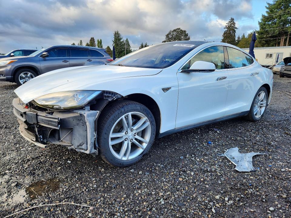 Auction sale of the 2013 Tesla Model S, vin: 5YJSA1CN2DFP05876, lot number: 69297466