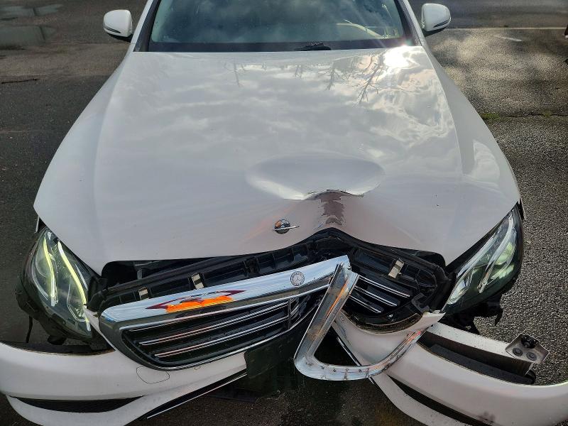 68617896 :رقم المزاد ، WDDZF4KB3HA145699 vin ، 2017 Mercedes-benz E مزاد بيع