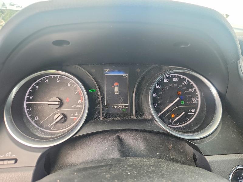 70222276 :رقم المزاد ، 4T1B11HK1JU545518 vin ، 2018 Toyota Camry مزاد بيع
