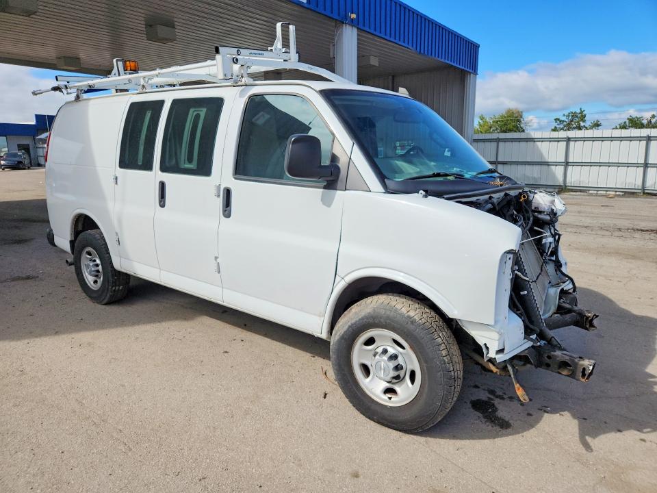 70619616 :رقم المزاد ، 1GCWGAFP2K1304122 vin ، 2019 Chevrolet Express G2500 مزاد بيع