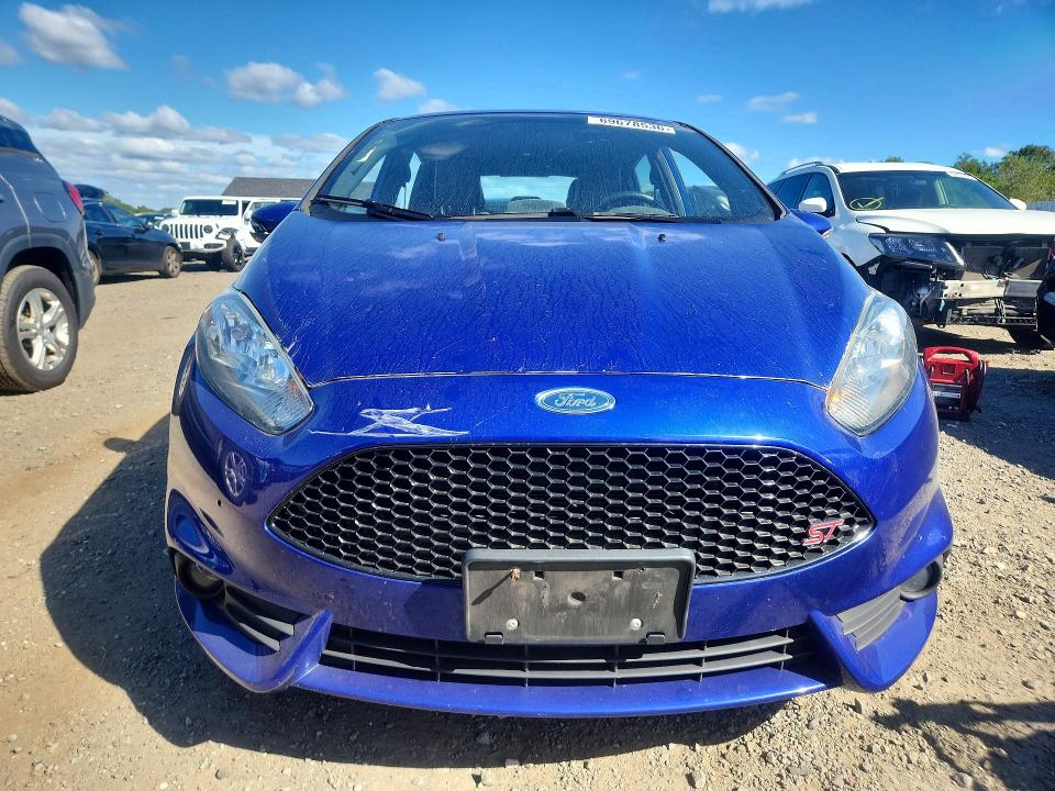 69678536 :رقم المزاد ، 3FADP4GX2FM100412 vin ، 2015 Ford Fiesta مزاد بيع