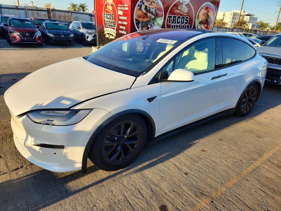 68690476 :رقم المزاد ، 7SAXCAE56NF362491 vin ، 2022 Tesla Model X مزاد بيع