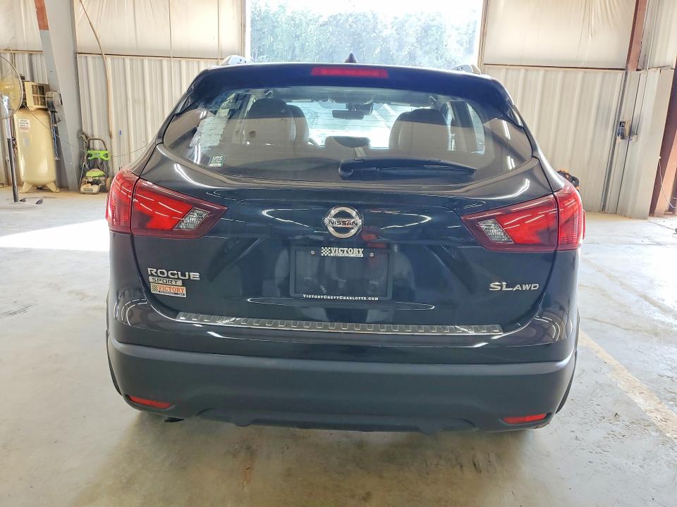 68107996 :رقم المزاد ، JN1BJ1CR8HW130285 vin ، 2017 Nissan Rogue Sport مزاد بيع