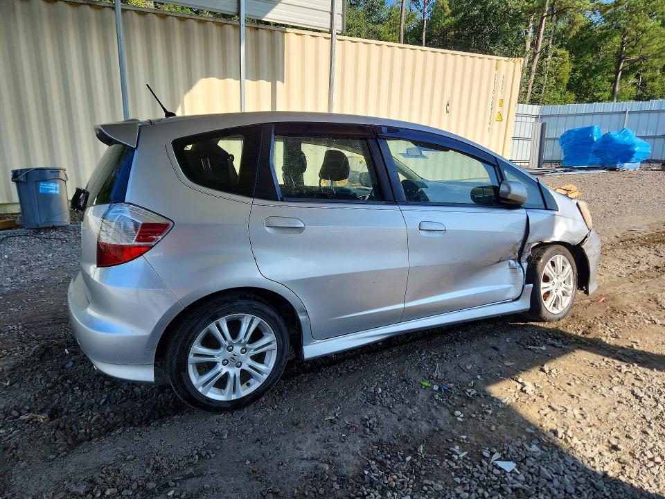 2011 Honda Fit მანქანა იყიდება აუქციონზე, vin: JHMGE8H54BC011128, აუქციონის ნომერი: 68369276