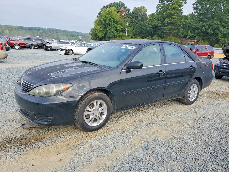 69622896 :رقم المزاد ، 4T1BE30K45U594455 vin ، 2005 Toyota Camry مزاد بيع