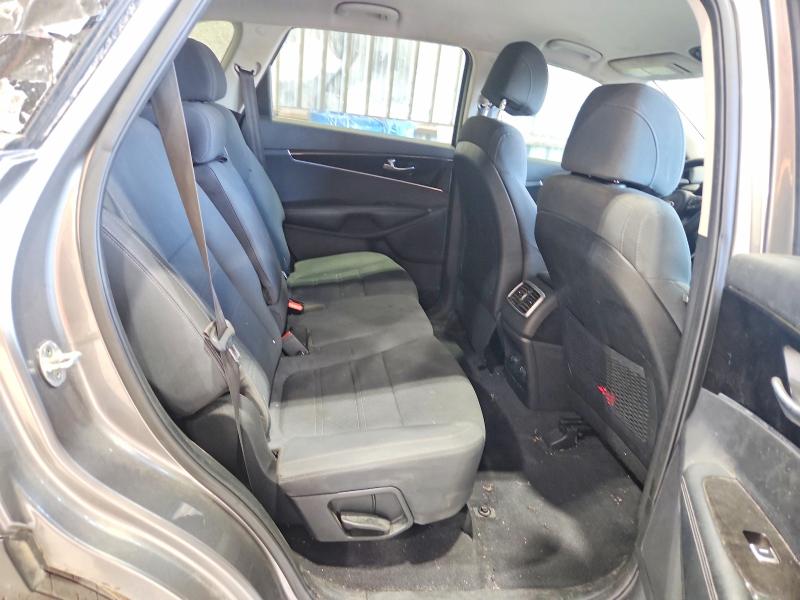 Продажа на аукционе авто 2017 Kia Sorento, vin: 5XYPG4A38HG257147, номер лота: 70146926