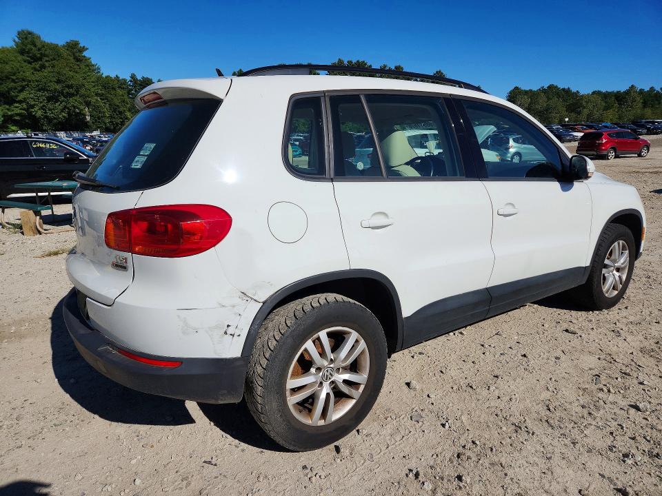 Aukcja sprzedaży 2016 Volkswagen Tiguan, vin: WVGBV7AX1GW525893, numer aukcji: 68941676