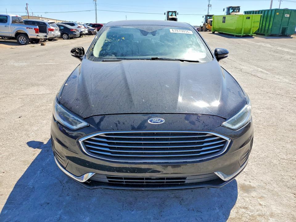 67819056 :رقم المزاد ، 3FA6P0CD9KR181158 vin ، 2019 Ford Fusion مزاد بيع