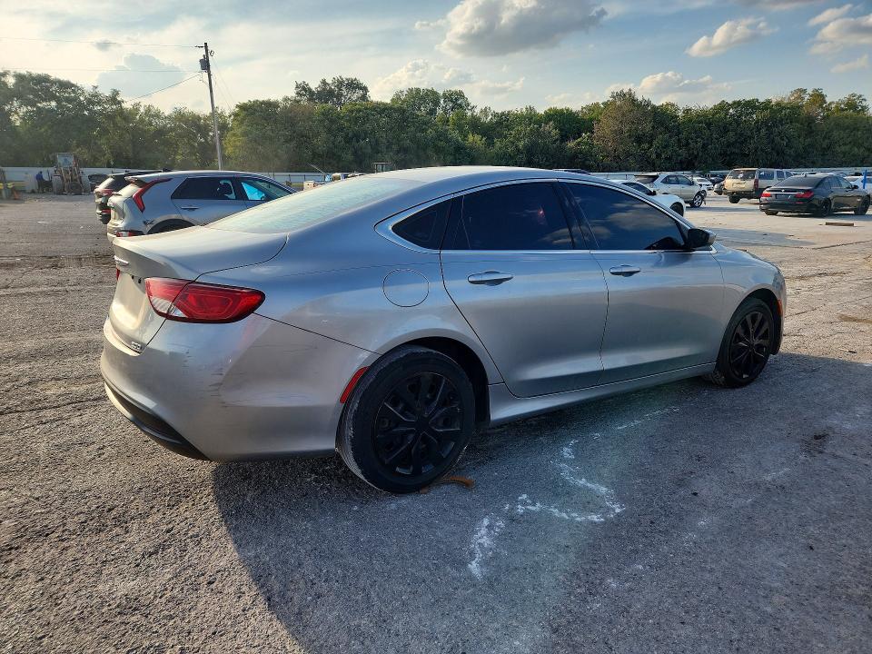 70313416 :رقم المزاد ، 1C3CCCFB7FN563853 vin ، 2015 Chrysler 200 مزاد بيع