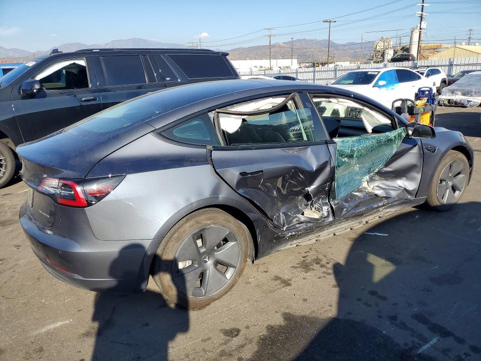 2022 Tesla Model 3 მანქანა იყიდება აუქციონზე, vin: 5YJ3E1EB4NF267147, აუქციონის ნომერი: 70566566