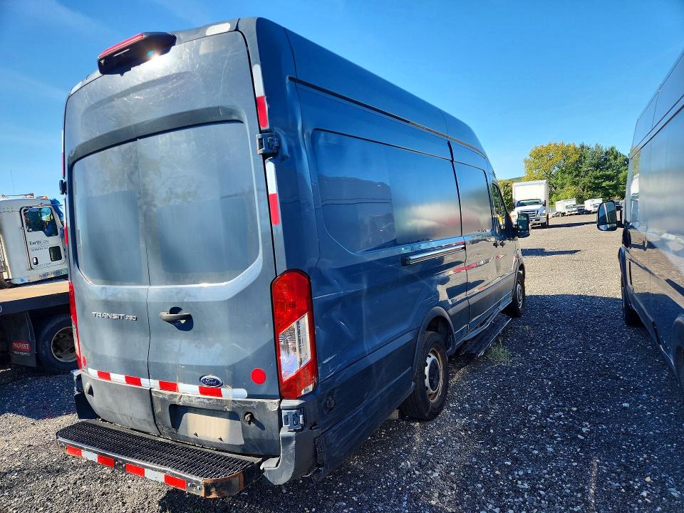 67937586 :رقم المزاد ، 1FTBR3X89LKB28371 vin ، 2020 Ford Transit 250 مزاد بيع