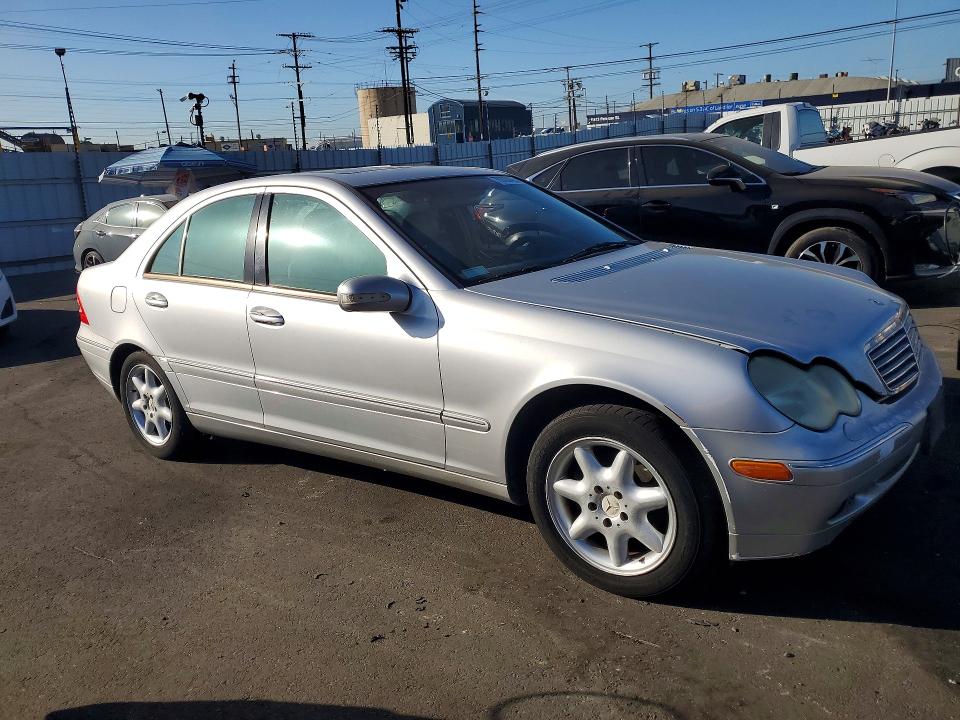 Aukcja sprzedaży 2001 Mercedes-benz C, vin: WDBRF61J61F081762, numer aukcji: 70703496