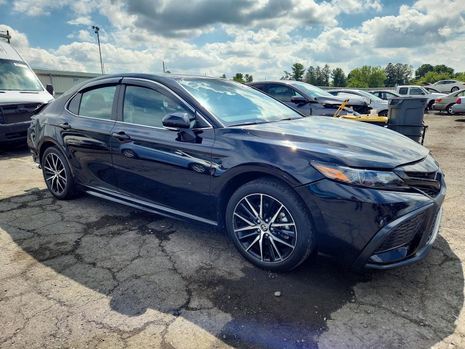 Продаж на аукціоні авто 2024 Toyota Camry, vin: 4T1G11AK6RU872279, номер лоту: 68517896