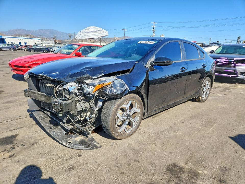 2021 Kia Forte მანქანა იყიდება აუქციონზე, vin: 3KPF24AD2ME387449, აუქციონის ნომერი: 69444336