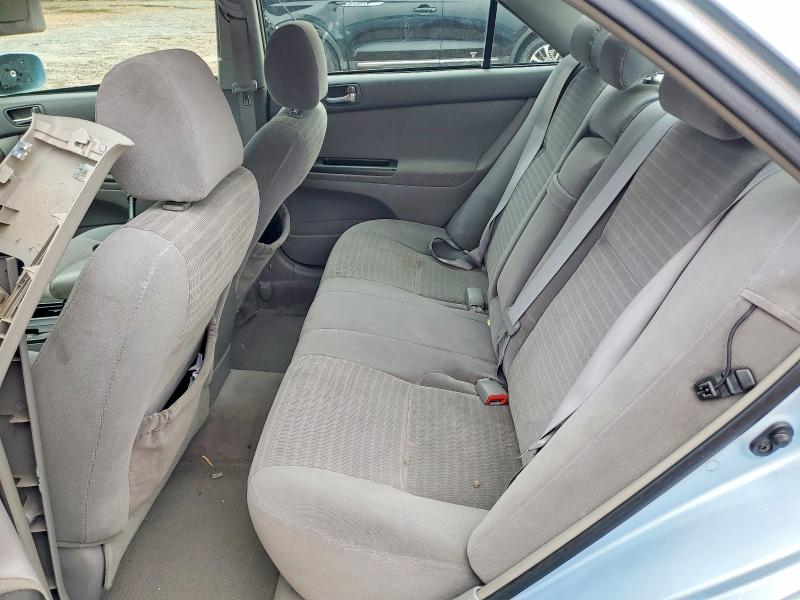 70220106 :رقم المزاد ، 4T1BE32K76U742676 vin ، 2006 Toyota Camry مزاد بيع
