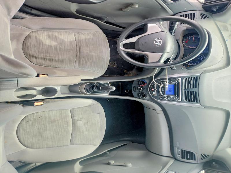 69071456 :رقم المزاد ، KMHCT4AE2FU806411 vin ، 2015 Hyundai Accent مزاد بيع