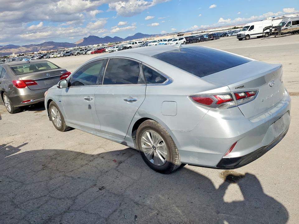 2019 Hyundai Sonata Hybrid მანქანა იყიდება აუქციონზე, vin: KMHE24L30KA090496, აუქციონის ნომერი: 69430746