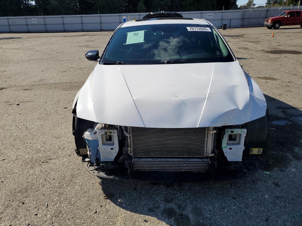 70772626 :رقم المزاد ، KMHLR4AF7MU180665 vin ، 2021 Hyundai Elantra مزاد بيع